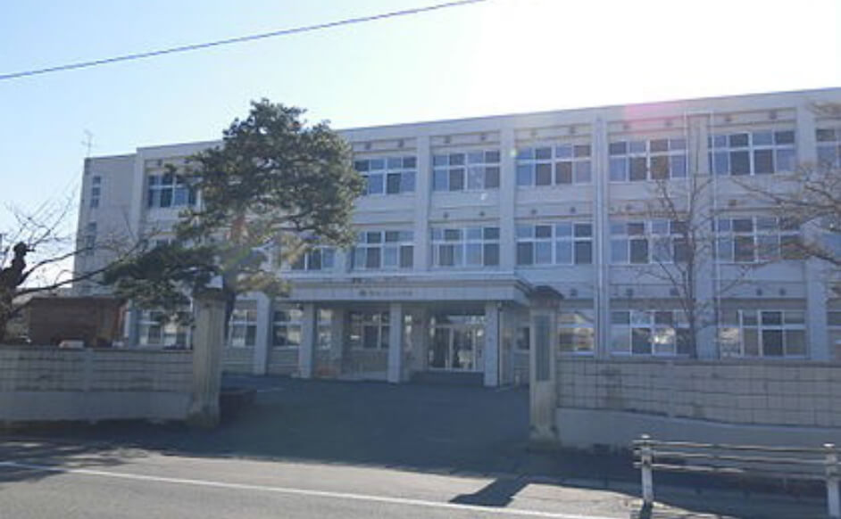 画像：県立米沢東高等学校校舎