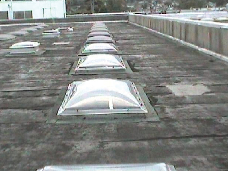 画像：屋上防水塗装面の浮きの発見01